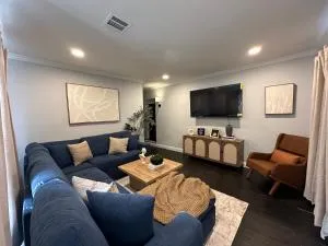 Blue Smiles - Edgecliff Village