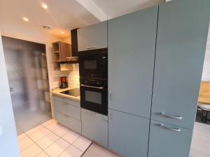 Gîte les pieds dans leau, face au port de plaisance, classé 3 étoiles