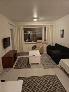 Renovated handy spacious 3 room apartment for tourists, workers and students - Reitula