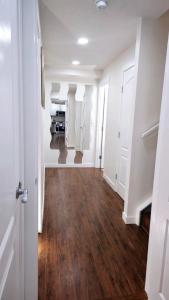 Cozy & Spacious 1-Bedroom SW Calgary near SpruceMeadows