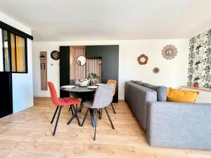 Appartements Baux-M Chic - Alpilles, Grand Studio Cosy, Clim, 4 personnes : photos des chambres