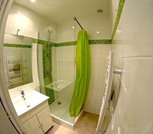Appartements Residence Angela a 7 minutes a pieds du Palais, plage... : photos des chambres