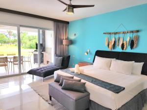 Mareazul Lovely Swim-up Family apartment and beach club