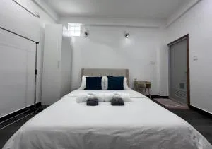 Riviera Cove - 1 bedroom apartment with living room & kitchen - Vadoo Riviera Cove - 1 bedroom apartment with living room & kitchen - Vadoo