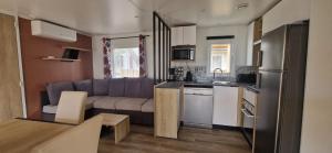 Tentes de luxe Mobile home cosy 6 personnes! : photos des chambres