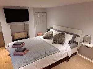 Charming Town Centre 2 Bed House