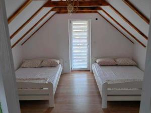 Kuća za odmor JELENA