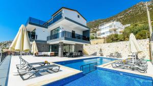 Kalkan 4 Bedroom Villa - 8786