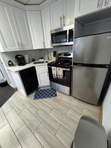 Cozy Nook 1 Bedroom 2nd Floor Apt