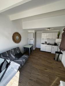 Studio à côté de la plage