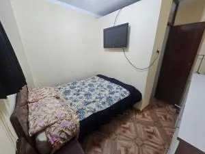 HOSPEDAJE ALVARADO - Matrimonial - 103 - Bueno Bonito y Barato - Cajabamba