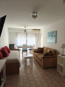 Departamento amoblado en pleno centro, con cochera - Bahía Blanca