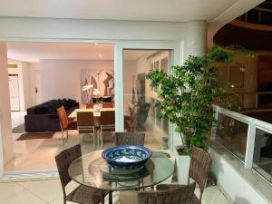 4 bedroom apartment in Jurere Internacional