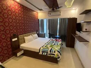 Anu's Luxury studio resort apart near to candolim beach Pool Ac Wifi - Nerul