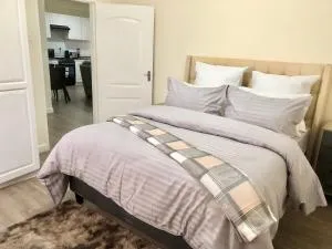 Serviced 2 Bedroom in Long Acres - Balmoral
