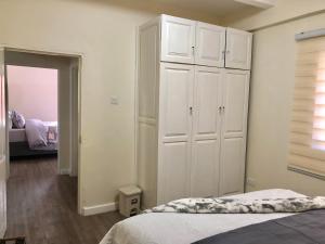 Serviced 2 Bedroom in Long Acres