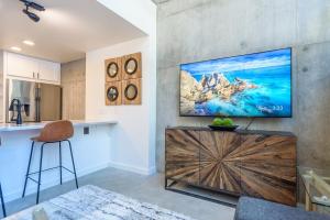 King Size Luxury Loft Petco-Park-Downtown SD