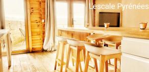 Chalets Vue imprenable et jacuzzi 4 Etoiles : photos des chambres