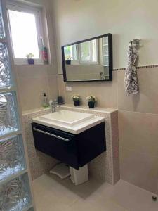 Infiniti blu beautiful apartment at the pool