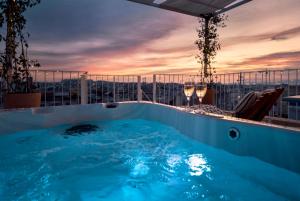 Rooftops of Athens-Acropolis Studio Jacuzzi & View