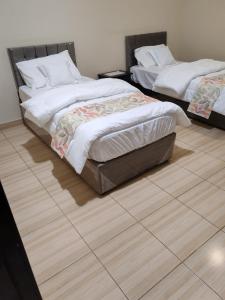 جناح غرفتين وصالة لشخصين مع أطفال الرايس