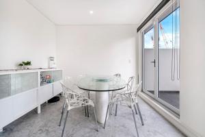 Central 4BR Duplex Apt with Terrace in Ultimo