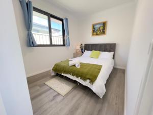 B2 Airport Adjacent Home - New Amenities & Fast Wi-Fi