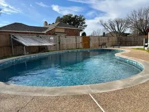 Spacious Lake House Fantastic Location Pool Pet by Vacation Your Way - 本殖民地