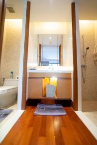 Suite of Naithon beachfront apartment