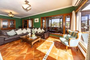 Luxury House Panoramic Sea Views