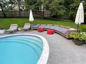 The Historic Jesse Buel Farmhouse w Heated Pool