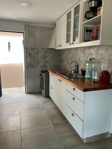 Hermosa Casa y barbacoa en Balneario Solís con gran parque, a una cuadra de el mar