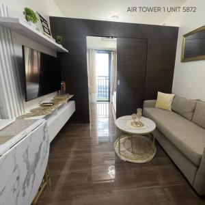 Staycation near Makati & Ayala Malls