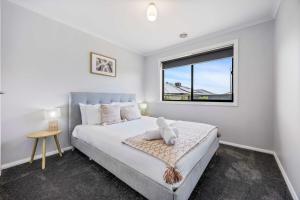 Spacious Living, Lucas