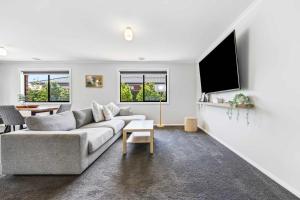 Spacious Living, Lucas