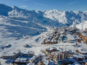 Appartement cosy aux pieds des pistes avec balcon - FR-1-640-76