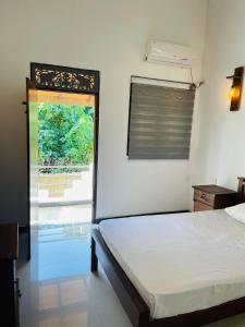 2 Swans Apartment Eluketiya