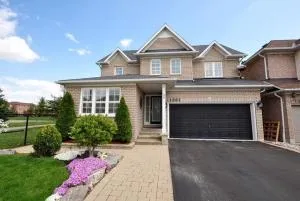 Sunroom house - 4 Bedrooms - Brampton