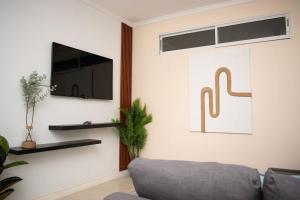 The Soul of Kingston Chic 2BR Condo with Pool and GYM