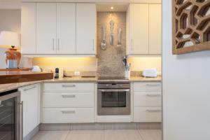 Stunning Sea Views - Beachfront Ballito sleeps 6