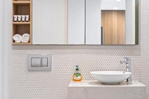 Waterview 1bedroom Plus Study Room at Wentworth Point