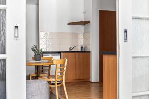 Retreat Horizons - Spacious Perth CBD 1BR