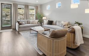 2 Luxurious Suites, Hot Tub, 4 TVs, Minutes to Ski, Golf, Fish, Hike, MtnBike