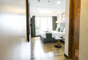 Pacific Bay Grand Suites