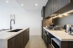 Lidcombe Apt Near Olympic Park Train