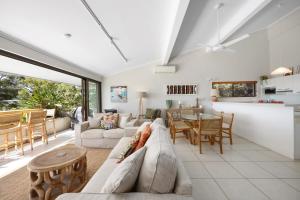 Cove Point 5 Stylish Cove Escape