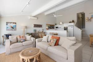 Cove Point 5 Stylish Cove Escape