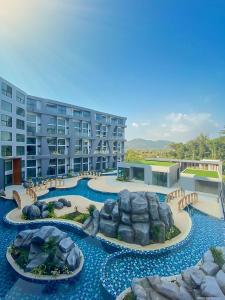 Duplex Condo pool access