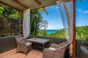 Wategos Retreats Studio - steps from the ocean