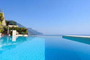 Two Bedroom Apartment with Sea View